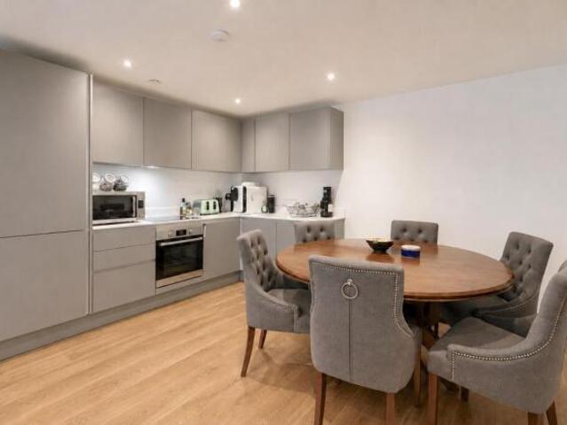 House for rent in Cat Hill, England