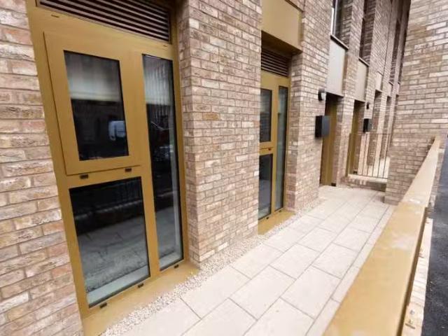 House for rent in Calderstones