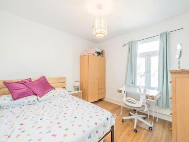 House for rent in St Margarets, Greater London