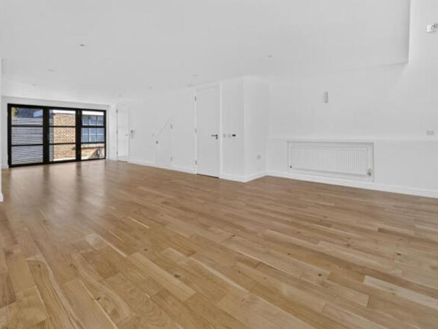 House for rent in Cat Hill