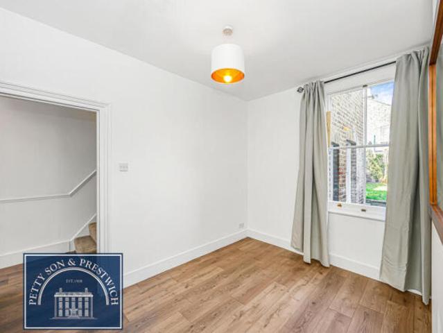House for rent in London Borough of Redbridge, Greater London