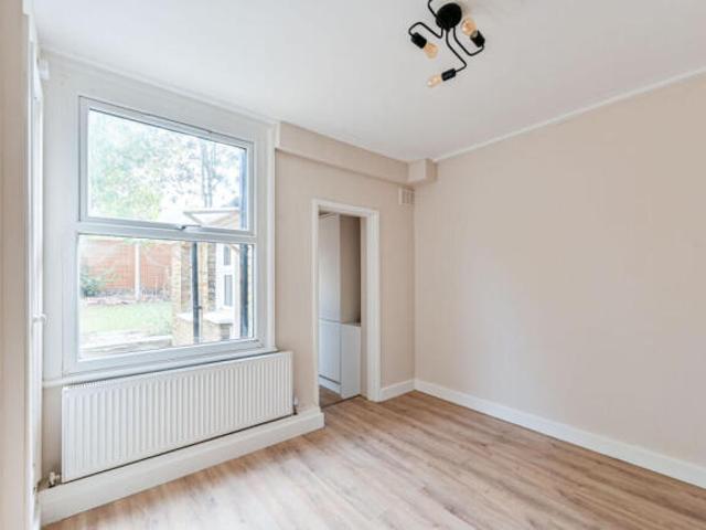 House for rent in Tooting Graveney, Greater London