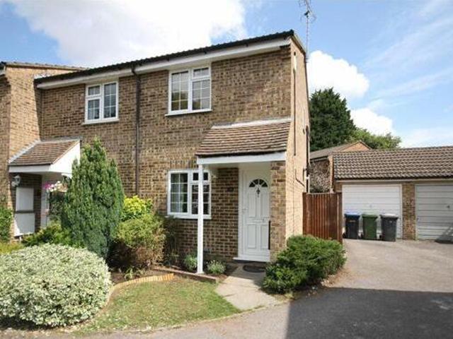 House for rent in Row Town, Surrey