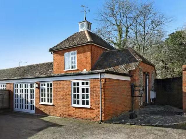 House for rent in Chepping Wycombe, Tylers Green