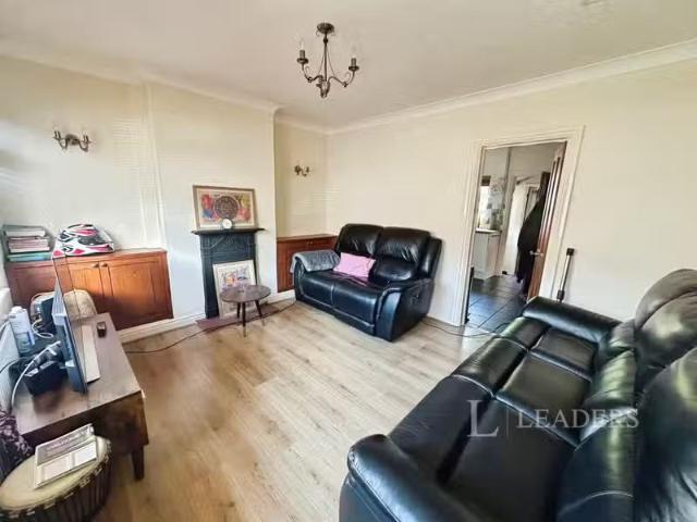 House for rent in Mill End, Green Close