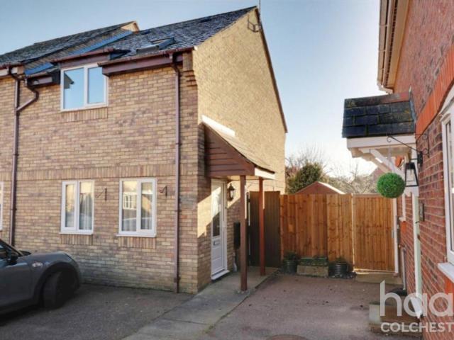 House for rent in Highwoods, Fordham Heath