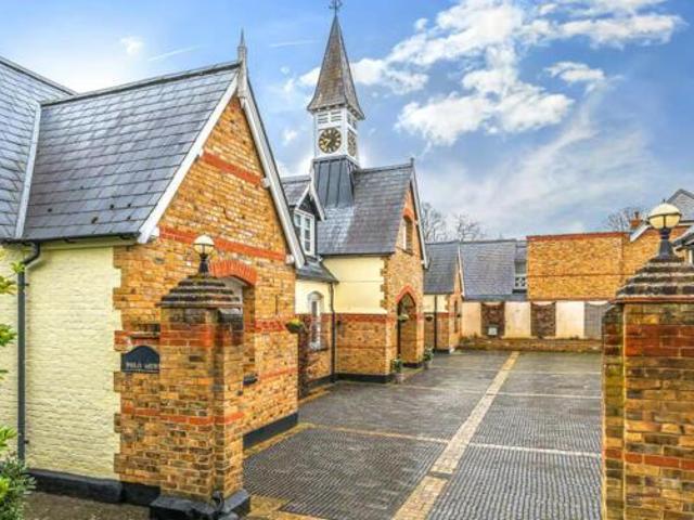 House for rent in Lyons, Greater London