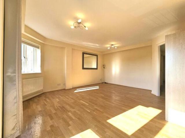 Flat for rent in Greater London