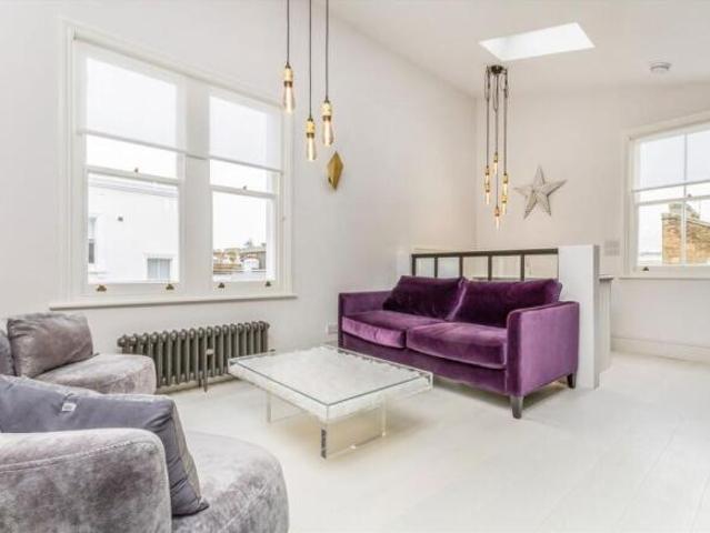 House for rent in North Kensington, Greater London