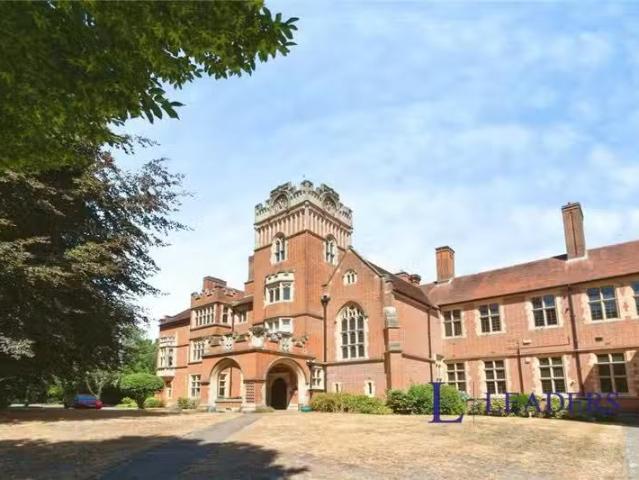 House for rent in Woking, Surrey
