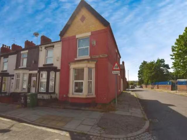 House for rent in London Borough of Hounslow, Greater London