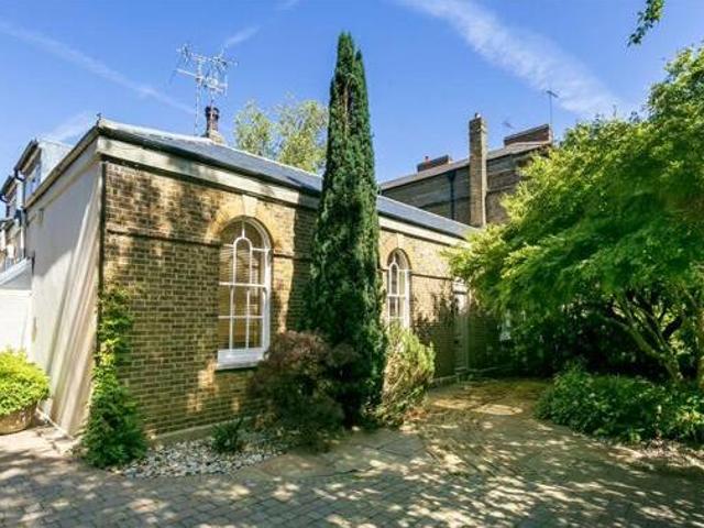 House for sale in Richmond Hill, Deepcut