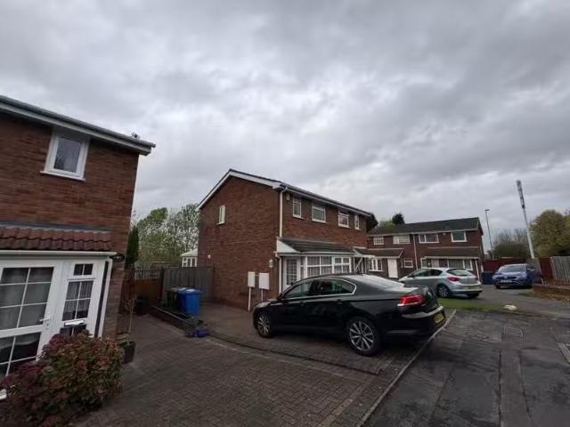House for rent in Kettlebrook, Staffordshire