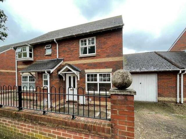 House for rent in Lyons, Greater London