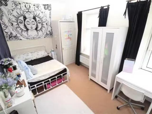 House for rent in Pontypridd, Wales