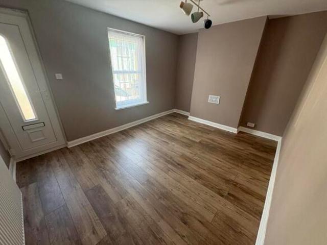 House for rent in River, Ash