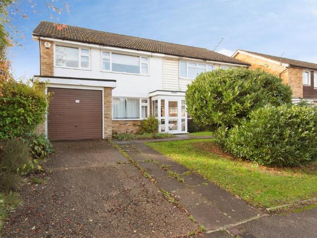 House for sale in Round Green, Luton