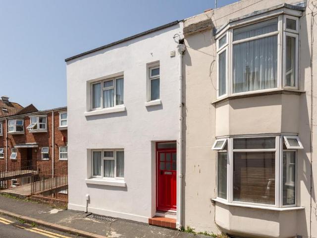 House for sale in Round Hill, Brighton & Hove