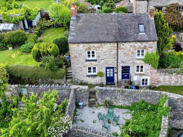 House for sale in Froggatt, East Midlands