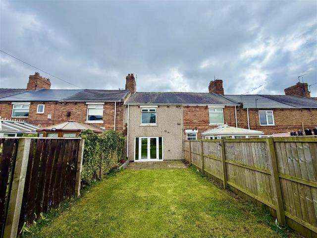 House for sale in Lambton