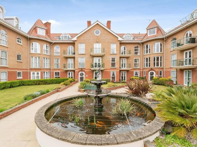 Flat for sale in Comers, Norfolk