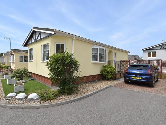 House for sale in Caddington, Bedfordshire