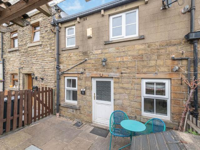 House for sale in Skelmanthorpe, West Yorkshire