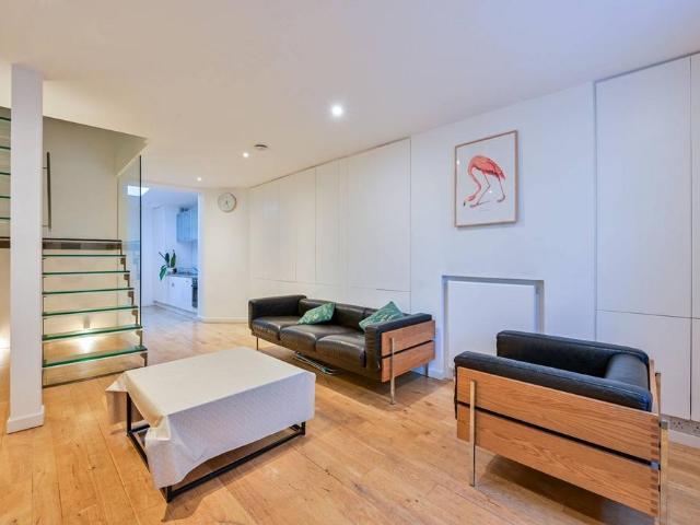 House for sale in Elephant and Castle, Greater London