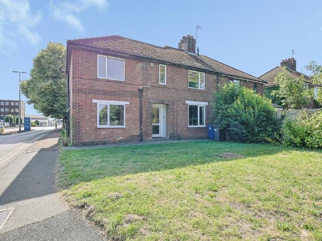 House for sale in Moreton Hall, Chedburgh