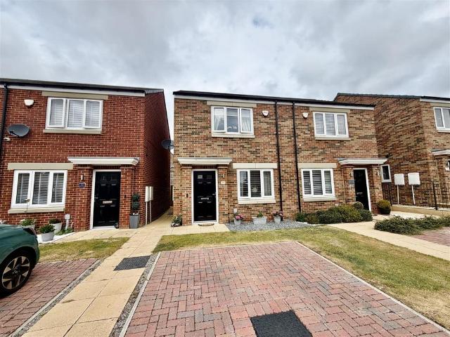 House for sale in Newbottle, Sunniside