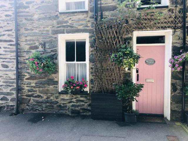House for sale in Beddgelert, Wales