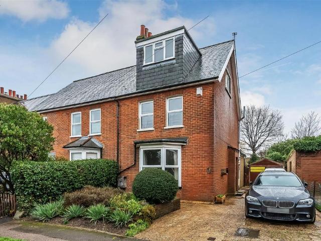 House for sale in Pachesham Park, Surrey