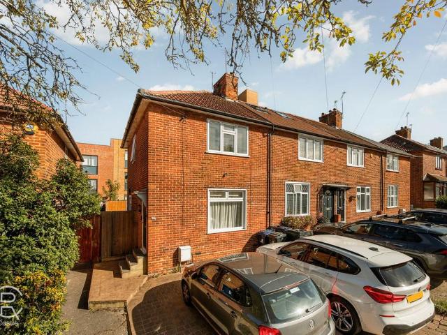 House for sale in London Borough of Ealing, Hanwell