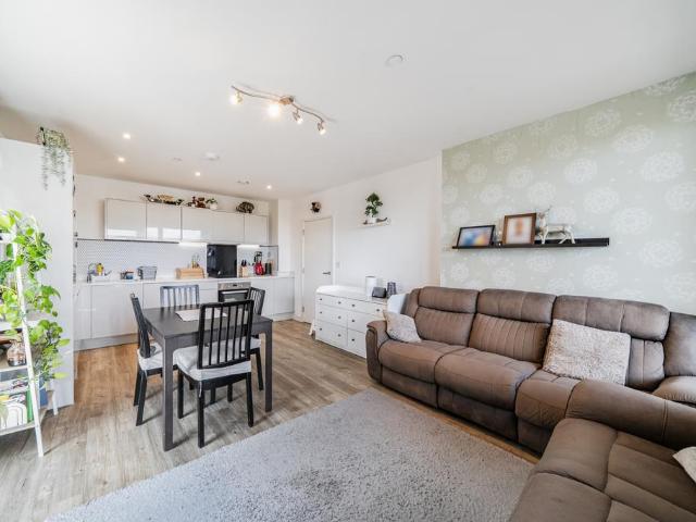 House for sale in Hayes, Greater London
