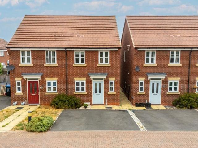 House for sale in Stanford On Avon, Leicestershire