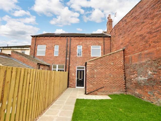 House for sale in Kippax, West Yorkshire