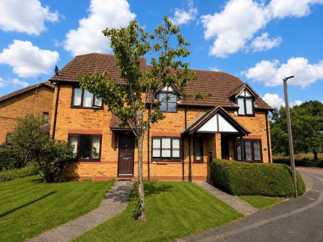 House for sale in Fenny Stratford, Milton Keynes