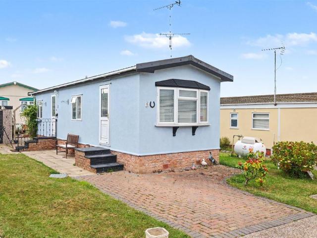 Park Home for sale in Barling, Essex