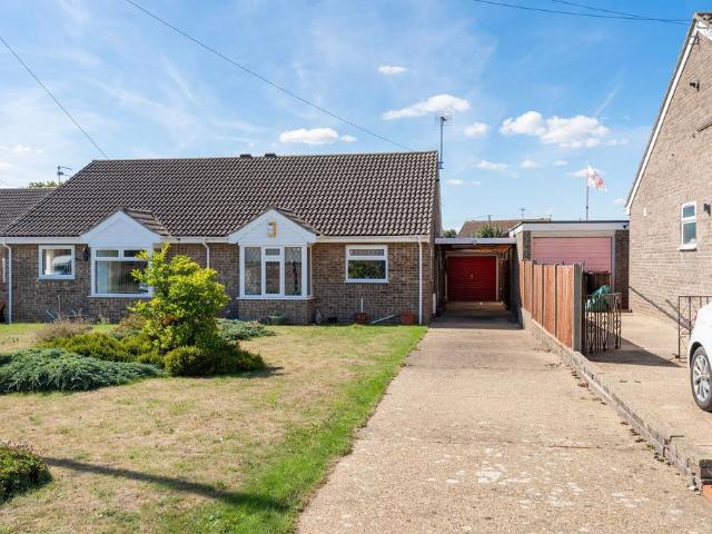 House for sale in Hopton-on-Sea, Stokesby