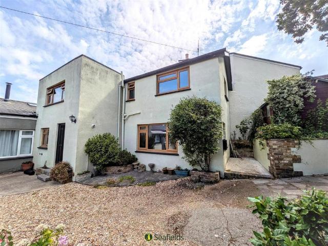 House for sale in Elmfield, Ryde