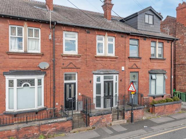 House for sale in Eastmoor, West Yorkshire