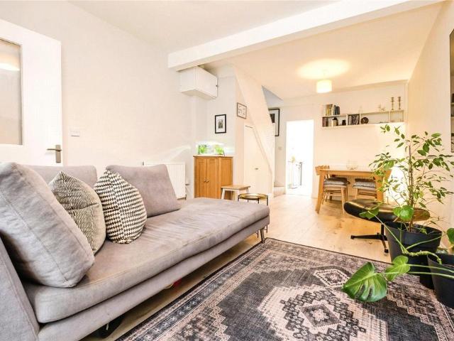 House for sale in Maryland, Greater London
