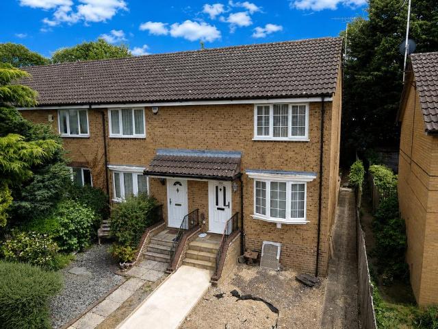 House for sale in Bramingham Park, Luton