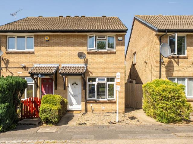 House for sale in Yeading, Greater London
