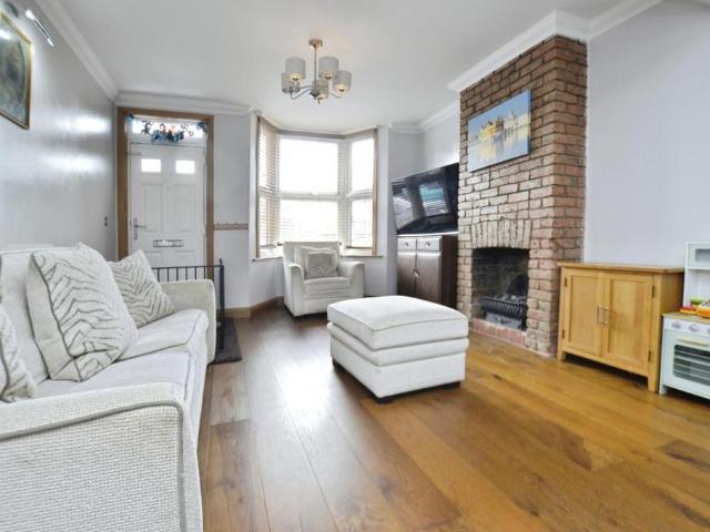House for sale in Hornchurch, Greater London