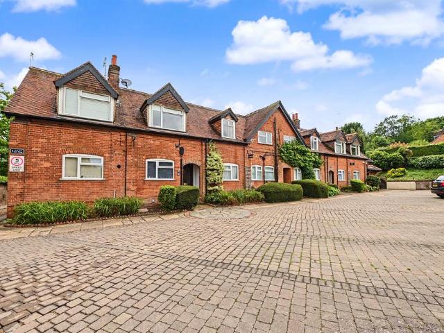 House for sale in Pouchen End, Hertfordshire