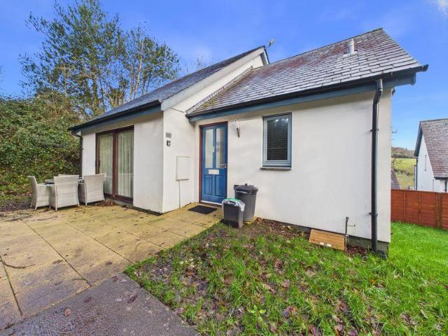 House for sale in Carnon Downs, Cornwall
