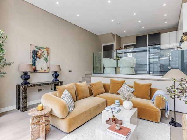 House for sale in Greater London