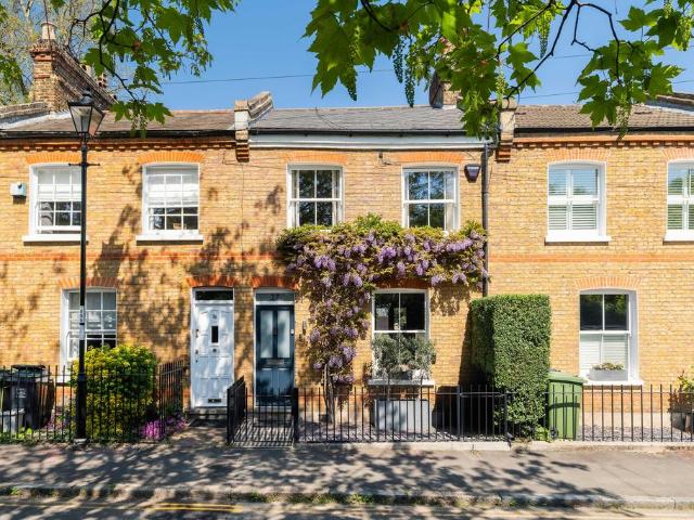 House for sale in London Borough of Lewisham, Blackheath