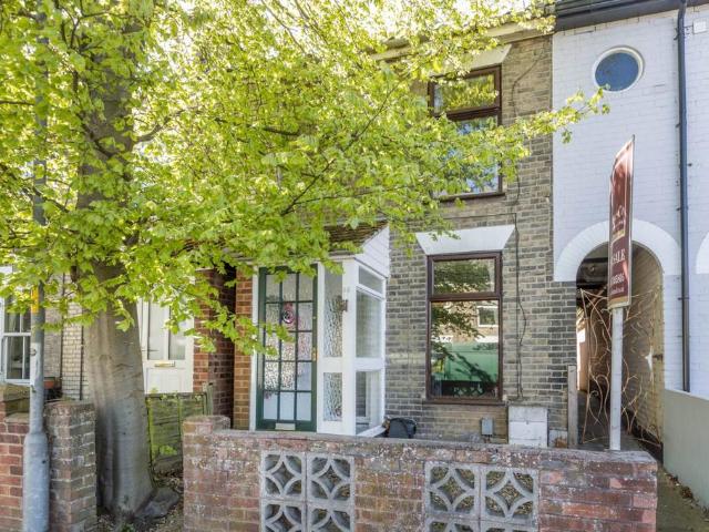 House for sale in Heigham Grove, East Bank